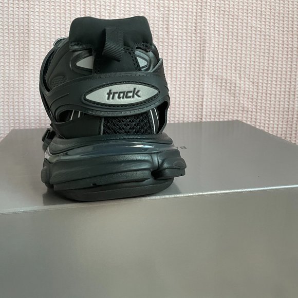 BALENCIAGA TRACK Women's casual low-top sneakers - Picture 2 of 4